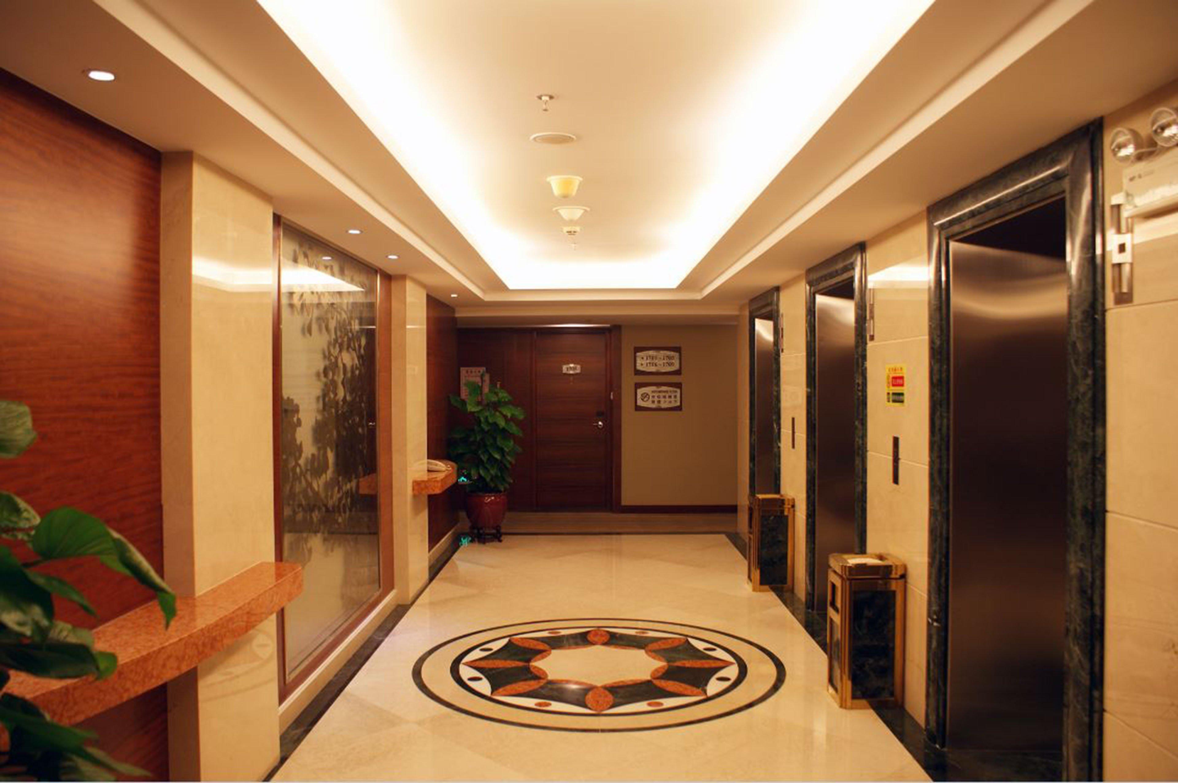 فندق شينزينفي  فندق هوليداي إن شينزن دونج هوا المظهر الخارجي الصورة